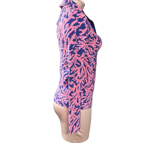 Lilly Pulitzer jacket I’m size XXS. Zippered front. 2 pockets. Lilly hardware - Picture 9 of 15